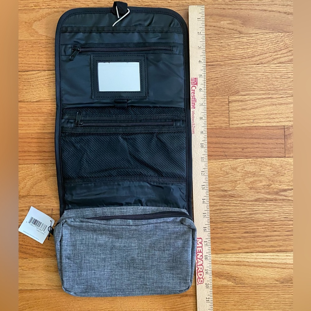 Macy's Men’s Hanging Toiletries Bag One Size Heather Gray Travel Bag NWT - Picture 7 of 7